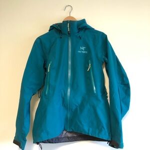 Arc’teryx Beta AR Jacket